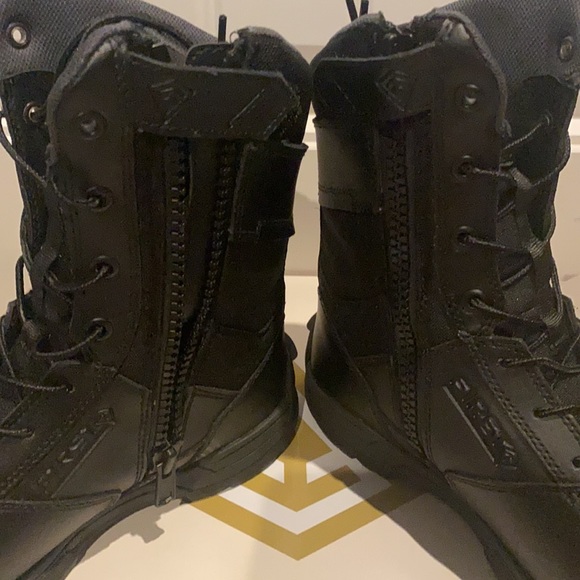 Brand new in box- never worn - Picture 7 of 8